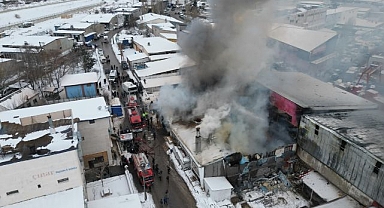 Erzurum'da Keresteciler Sitesi'nde çıkan yangın! 2 ölü