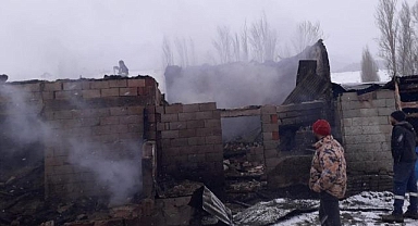 Erzurum'da korkutan yangın! 