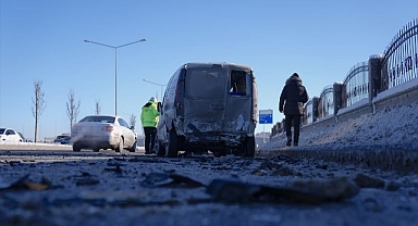 Erzurum'da zincirleme kaza  3 kişi yaralandı