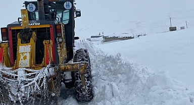 Erzurum’un dört bir yanında karla mücadele