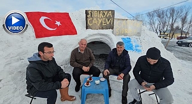 Esnaftan bir garip çay evi! Biriken karları değerlendirdiler