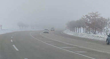 Görüş mesafesi düştü! Sürücülerin zor anları...