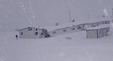 Hastane şantiyesi çöktü! Ortalık savaş alanına döndü