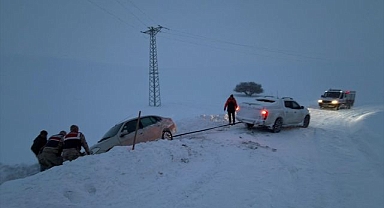 Kar esareti mahsur bıraktı!