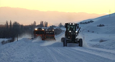 'Kar kaplanları' kesintisiz ulaşım için çalışıyor