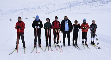 Kar ve ayaz altında şampiyonluk mesaisi