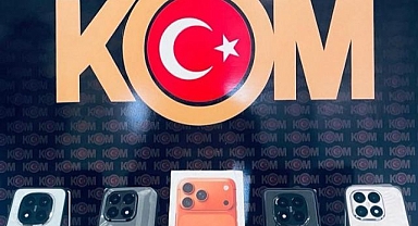 Kargo paketinden kaçak telefonlar çıktı!
