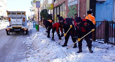 Karla mücadele sürüyor