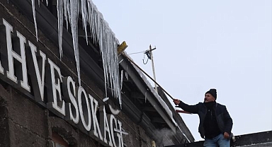 Karlar kamyonlarla şehir dışına taşınıyor