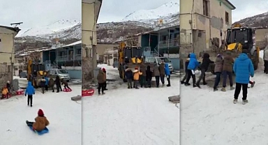 Kızak keyfi için kepçeye set oldular