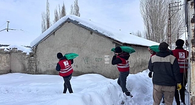 Kızılay’dan ihtiyaç sahiplerine kömür yardımı   