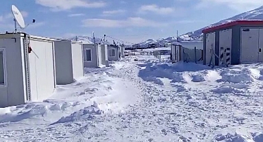 Konteyner kent kar altında kaldı