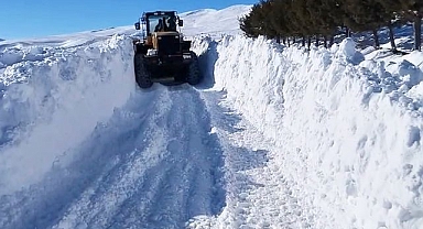 Köy yolları ulaşıma kapalı          