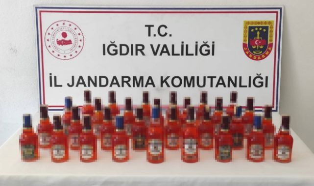 Litrelerce kaçak viski ele geçirildi   