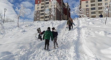 Okullar yarın tatil edildi!