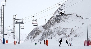 Palandöken zirvede!  Kayak merkezlerinde kar bereketi...