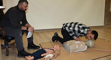 Polis adaylarına ilk yardım eğitimi verildi