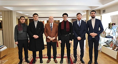 Rekortmen hafızlardan Sekmen’e ziyaret