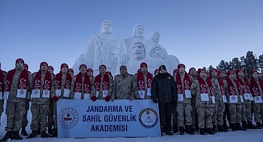 Sarıkamış şehitleri için yapılan heykeller açıldı