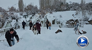Şelale ziyaretçilerin akınına uğradı