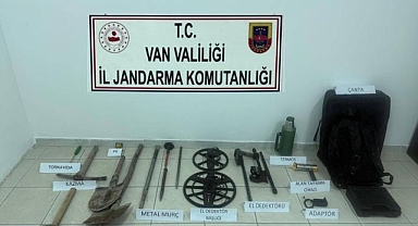 Tarihi kale yakınında kazı yapanlara suçüstü