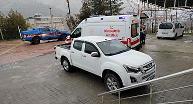 Tavşan avında kazara arkadaşını vurdu 