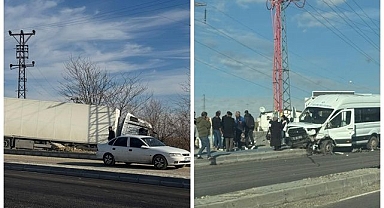 Tır ile minibüs çarpıştı: Yaralılar var...