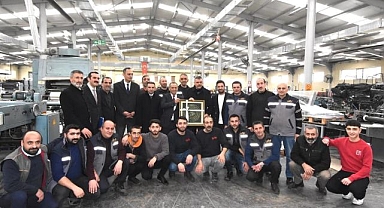 Vali Çiftçi Zafer Ofset baskı tesislerini gezdi