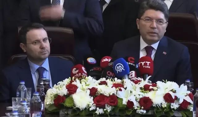 Akın Gürlek bakanlık görevini Yılmaz Tunç'tan devraldı
