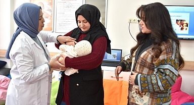 Anne adayları gebe okulunda doğuma hazırlanıyor