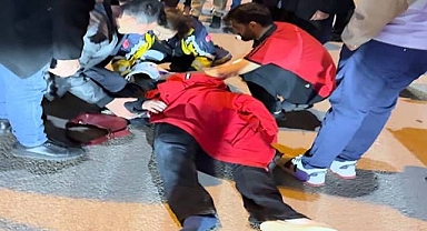 Araç yayalara çarptı: 2 kişi ağır yaralandı!