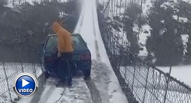 Asma köprüde korku dolu anlar!