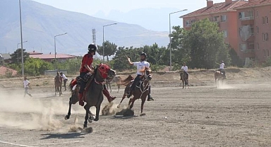 Ata sporunu geleceğe taşıyorlar