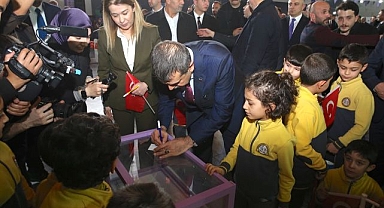 Bakan Tekin, Erzurum'da 