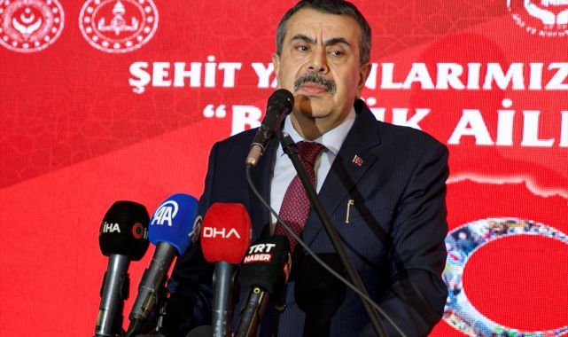 Bakan Tekin Erzurum'da Şehit ve Gazi Aileleri ile İftar Programı'nda konuştu