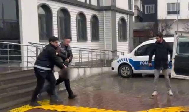 Bıçaklı saldırıya uğrayan kız öğrenci yaralandı