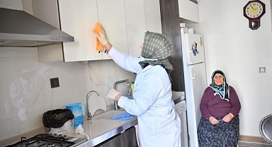 Büyükleri baş tacı eden proje