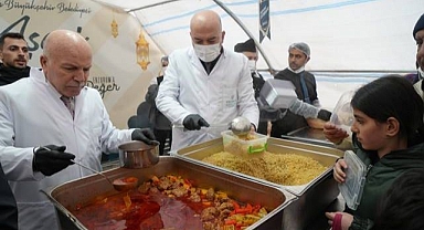 Büyükşehir'den binlerce aileye Ramazan desteği 