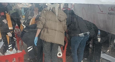 Çıkan kavgada bıçaklar çekildi!