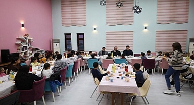 Çocuk Evleri Sitesi'nde iftar 