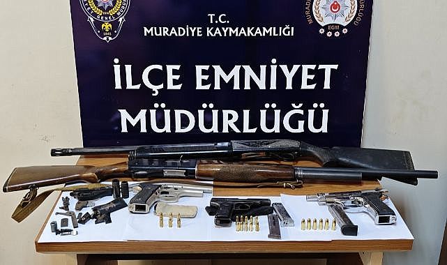 Çok sayıda silah ve mühimmat ele geçirildi