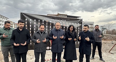 Depremde yiten canları andılar