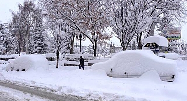 Doğu Anadolu beyaza gömüldü: 6 ilde ulaşım durma noktasında!