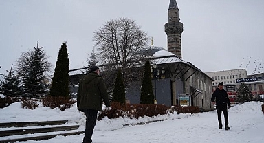 Erzurum'da 84 köy yolu kardan ulaşıma kapandı