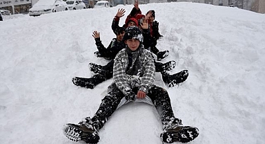 Erzurum'da eğitime bir gün ara verildi!