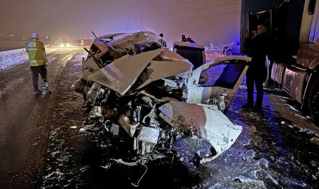 Erzurum'da feci kaza 4 can aldı!