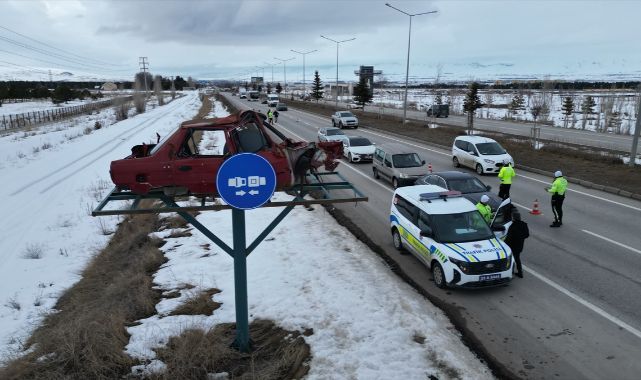 Erzurum'da hurda araçlarla trafik uyarısı