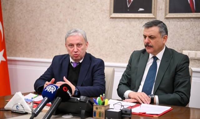 Erzurum'da kapalı spor salonu için imzalar atıldı 