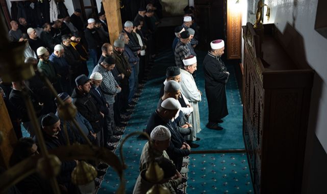 Erzurum'da Ramazan ayının ilk teravih namazı kılındı