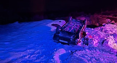 Erzurum karayolunda araç takla attı!